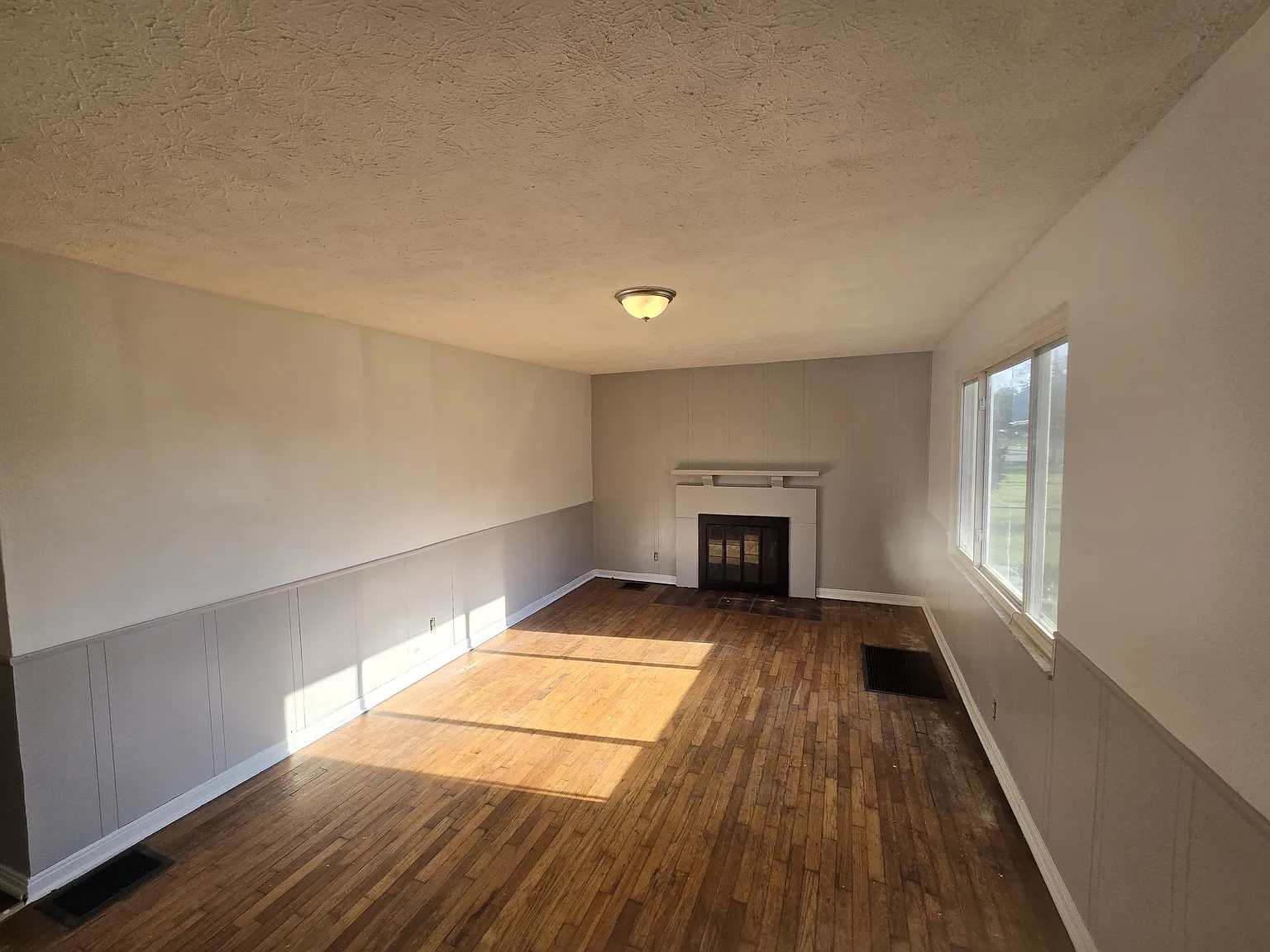 2 bed, 980 sqft, $1,100 — Photo 3