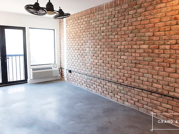 4th image of 149 Wythe Ave #301