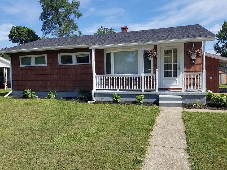 1st image of 460 Bodley Cres