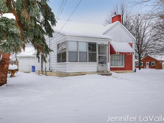 2nd image of 849 Sylvia St NW