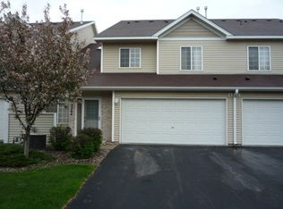 2264 River Rock Ln, Shakopee, MN 55379