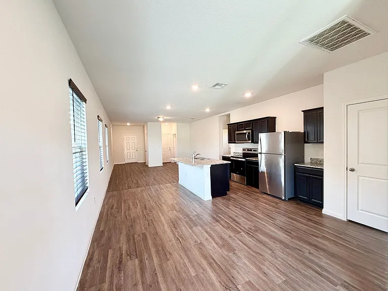 360 Bell Rings Dr — Photo 4