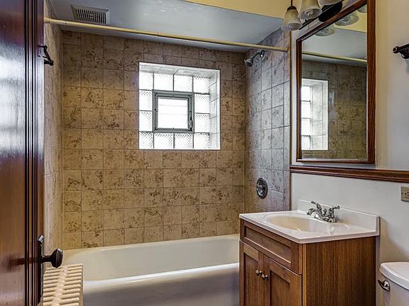 4th image of 5457 N Lynch Ave APT 1