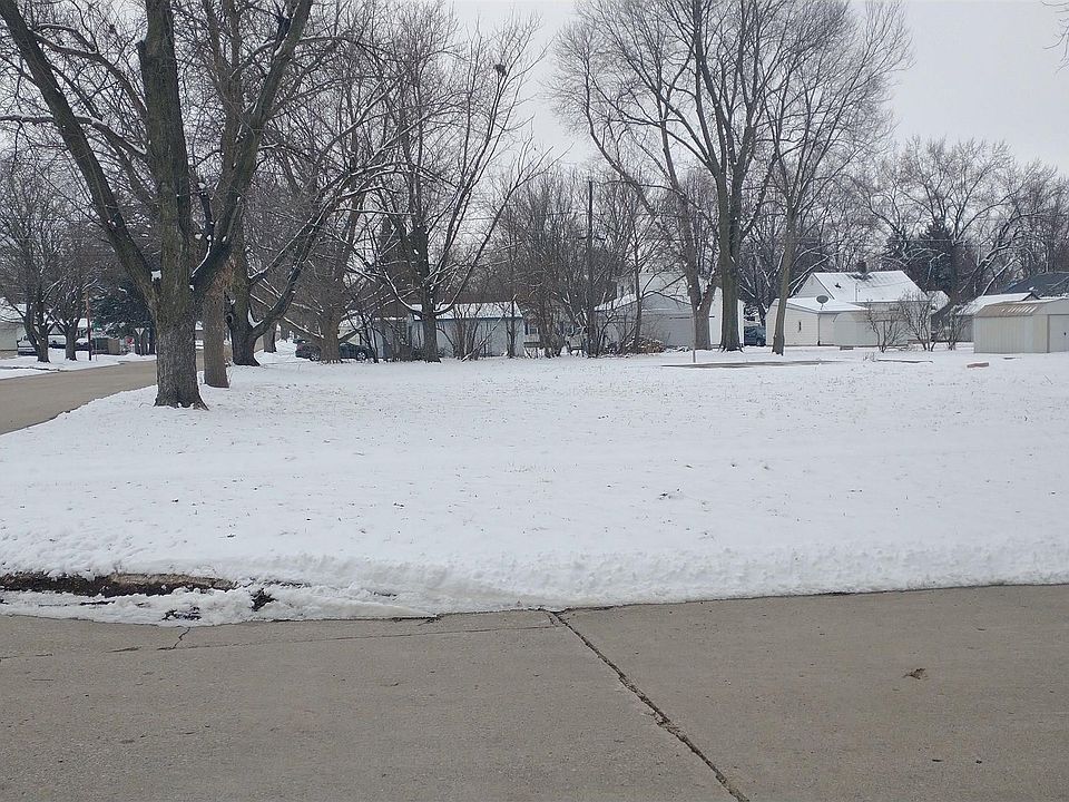 1st image of 810 10th Ave