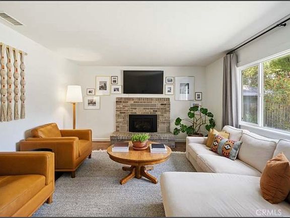 2nd image of 5556 Tunitas Ave