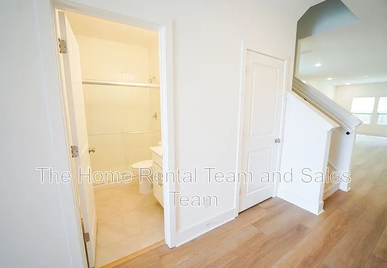 128 Kingswood Cir — Photo 7