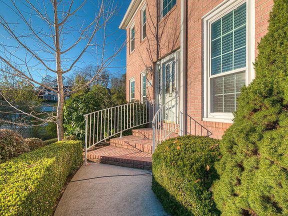 4th image of 3050 Gable Brook Dr #9