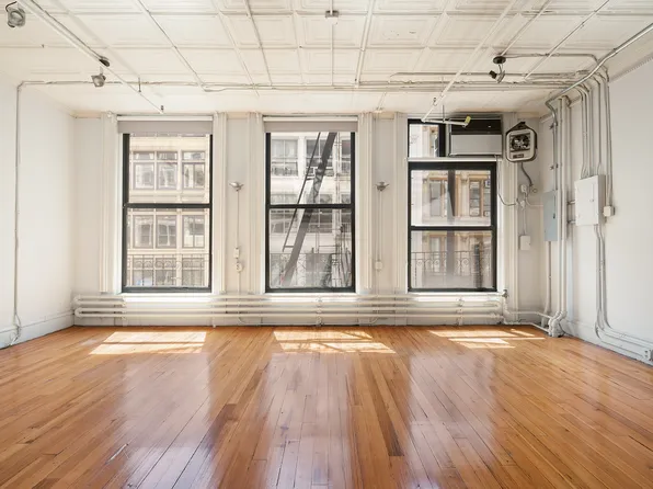 547 Broadway 3 image 1 of 14