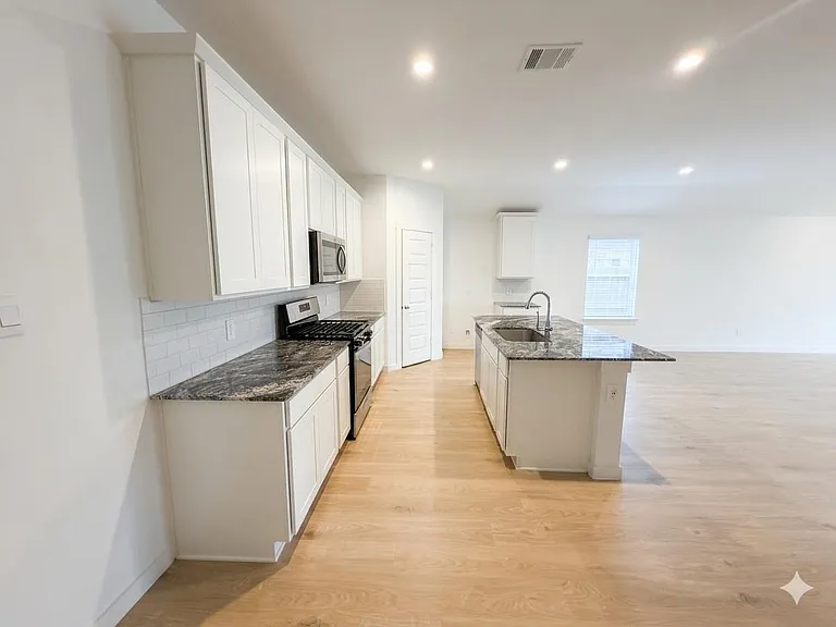 4946 Pine Haven Ln — Photo 11