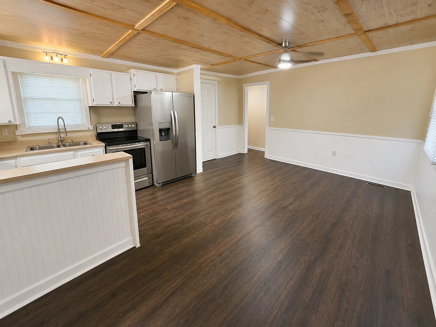 3 bed, 1192 sqft, $1,800 — Photo 2