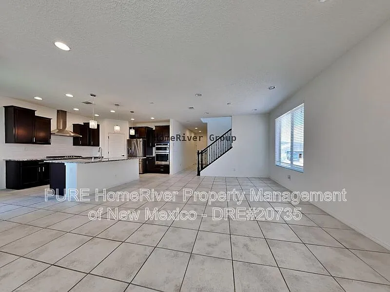 3 bed, 3.0 bath, 2583 sqft, $2,650 — Photo 4