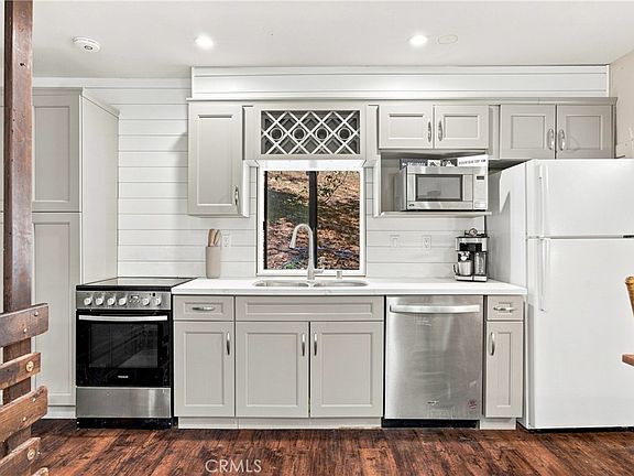 5th image of 33174 Arrowbear Dr