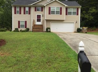 106 Clearwater Ct, Winder, GA 30680