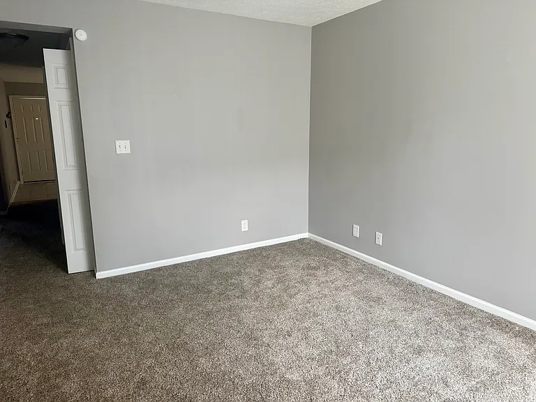 8333 Autumnwood Dr #D — Photo 7