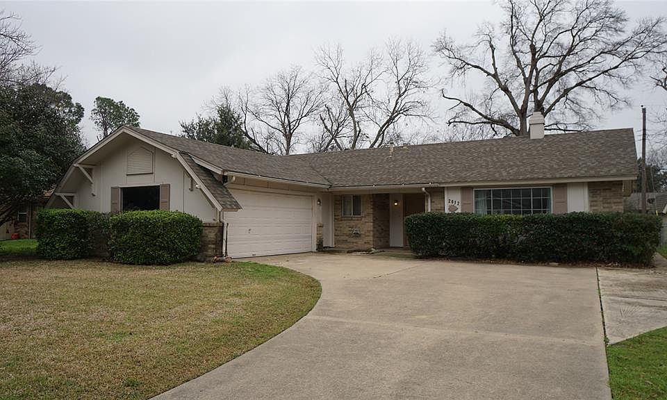 1st image of 2612 Hollywood Dr