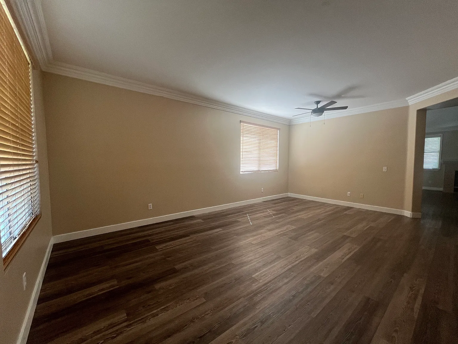 3 bed, 2274 sqft, $2,700 — Photo 2