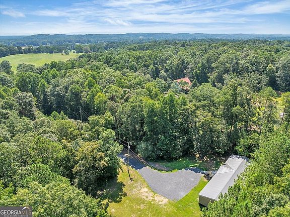 2nd image of 827 Brackett Ridge Rd