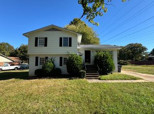 6614 Hidden Forest Dr, Charlotte, NC 28213