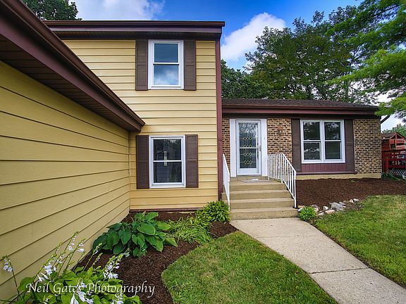 2nd image of 1914 Aspen Ln