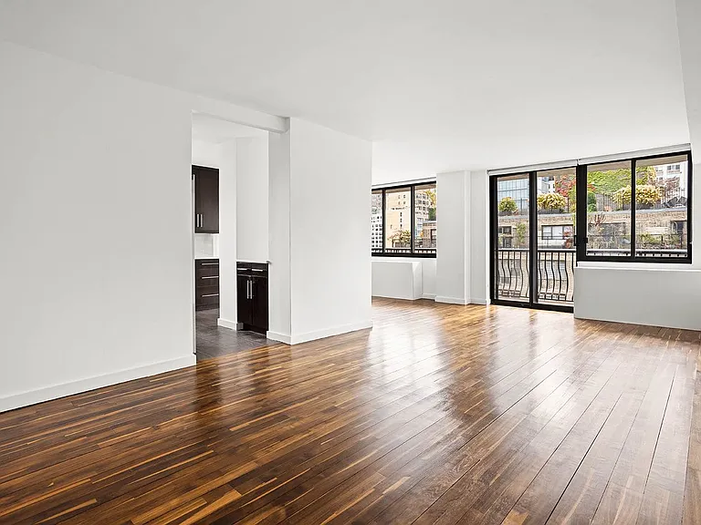 343 E 74th St #12G — Photo 4