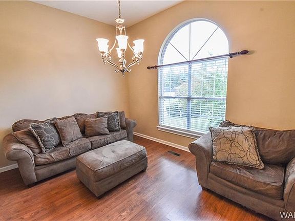 3rd image of 4376 Heathersage Cir