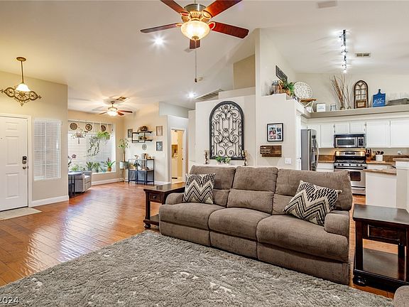 3rd image of 5473 Painted Gorge Dr