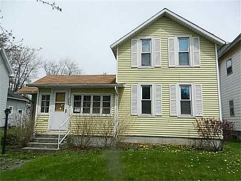 2nd image of 202 E Broadway St
