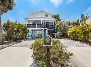 13414 2nd St E, Madeira Beach, FL 33708