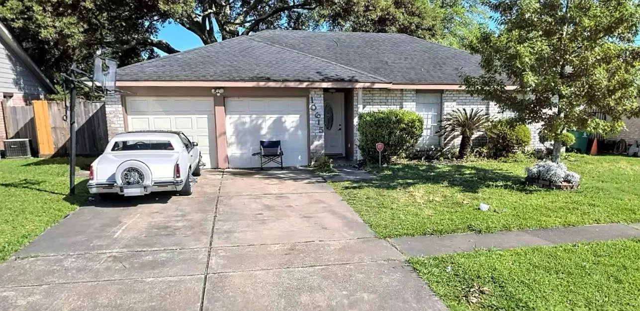 3 bed, 1.5 bath, 1105 sqft, $1,600 — Photo 1