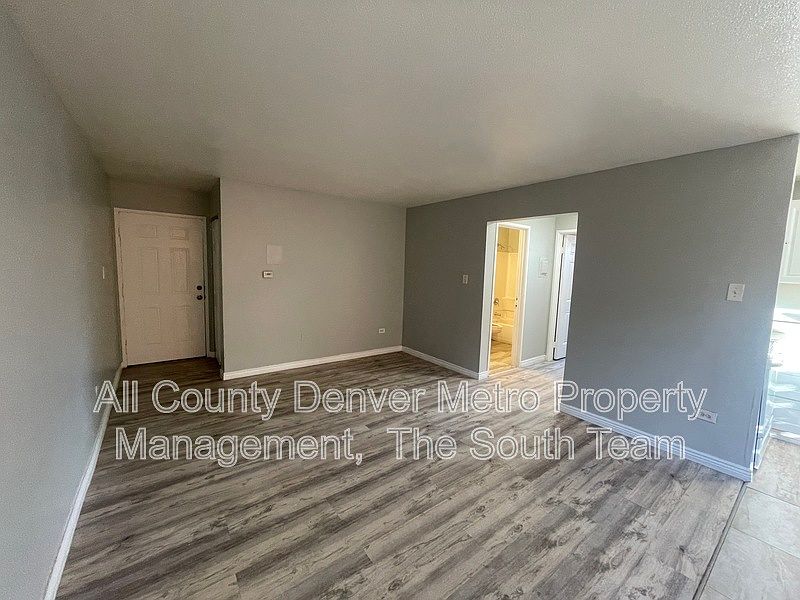 1st image of 1590 Clinton St APT 6