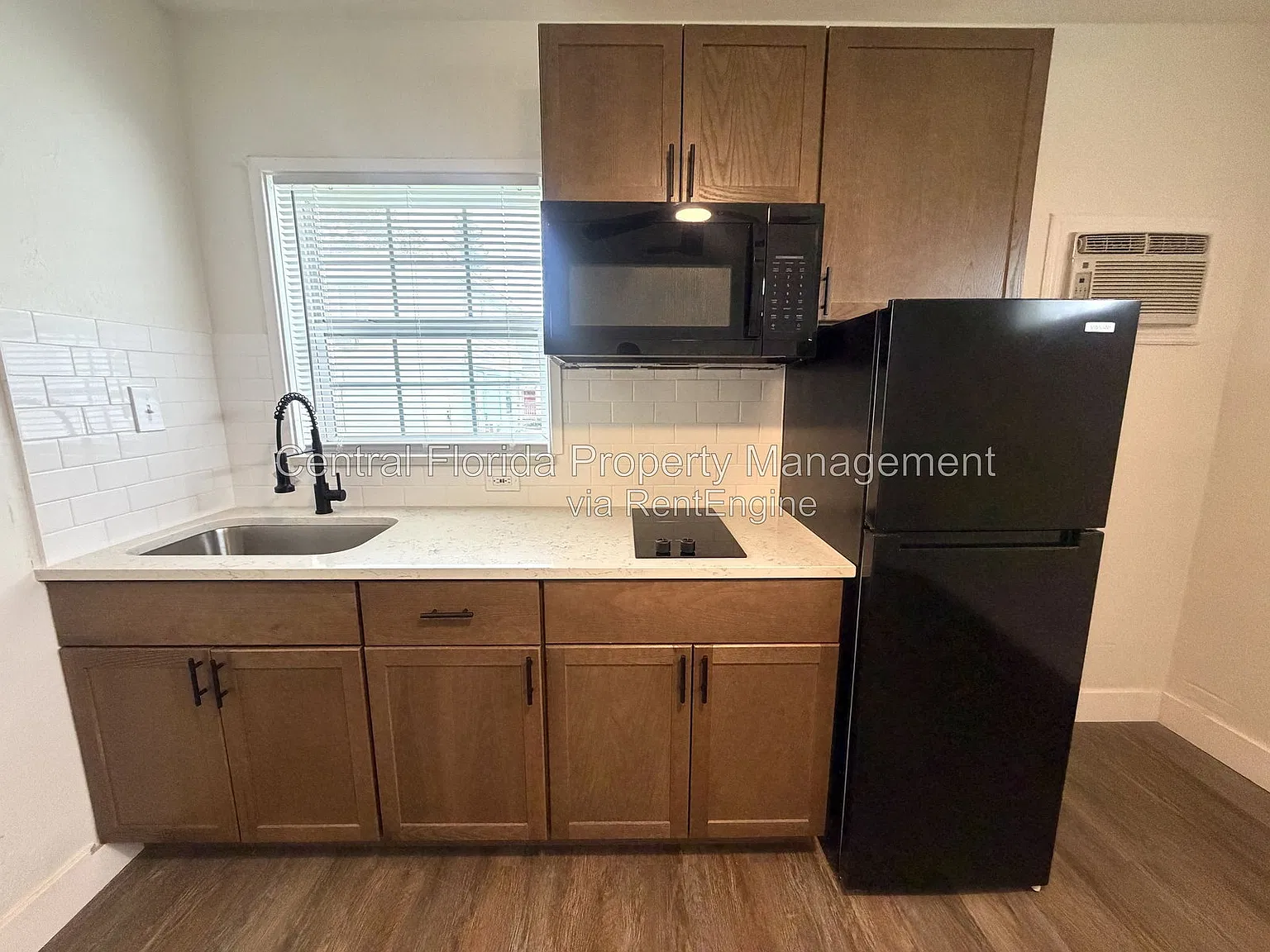 Studio, 1.0 bath, 315 sqft, $1,049 — Photo 4