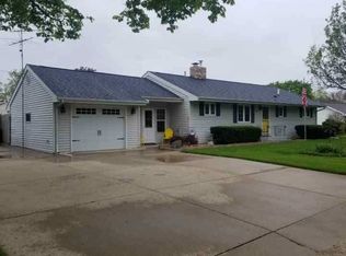 1201 Holland Dr, Rock Falls, IL 61071