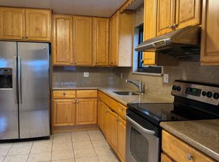 3922 212th St FLOOR 3, Bayside, NY 11361