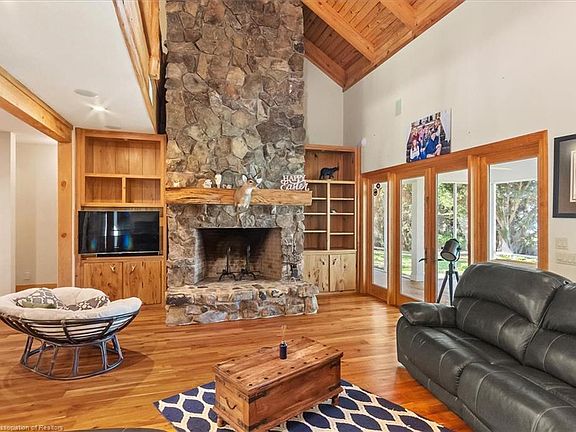 4th image of 60 Bear Point Ln