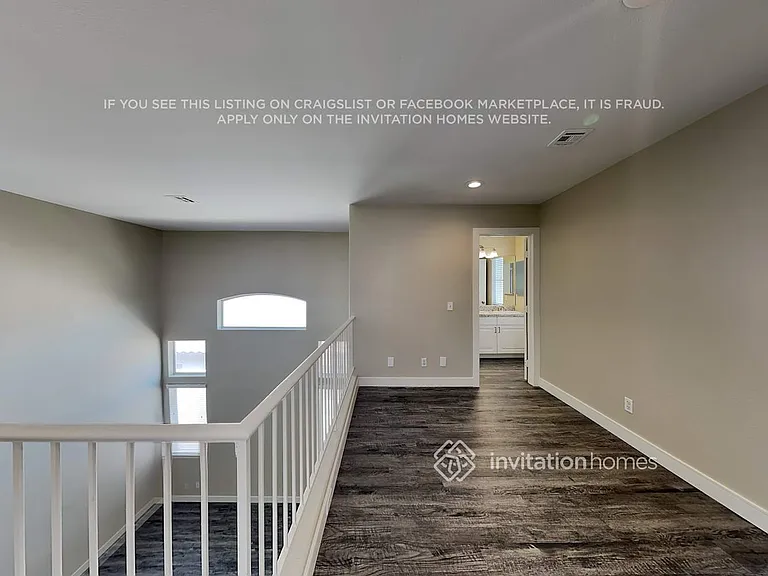 10508 Glowing Cove Ave — Photo 8