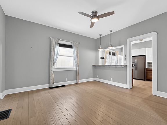 5th image of 2006 Lexington Ave