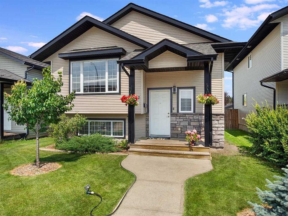 1st image of 182 S Jaspar Cres