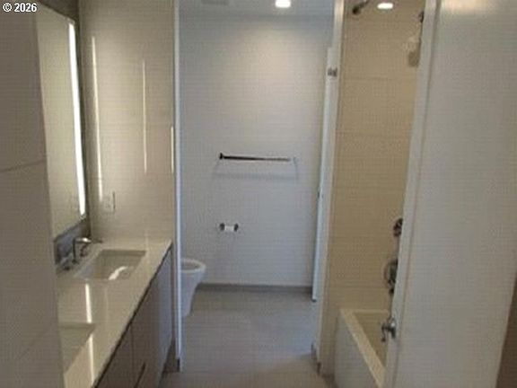 2nd image of 2510 6th Ave #2309