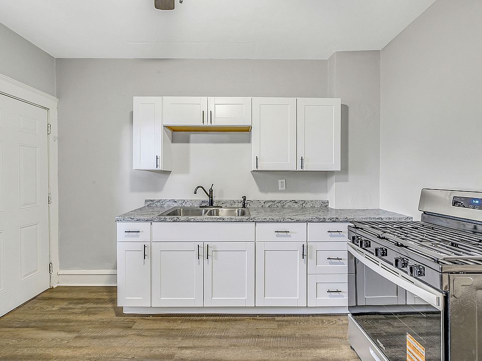 1st image of 23 E Beatty St #3