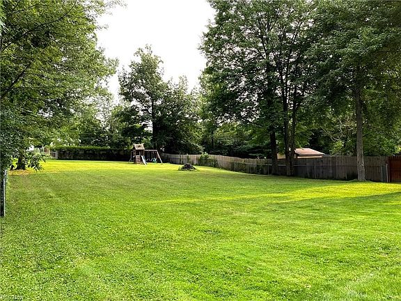 3rd image of 20335 Westwood Dr