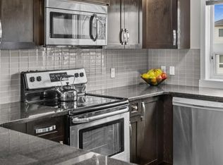 438 Covecreek Cir NE, Calgary, AB T3K0W6
