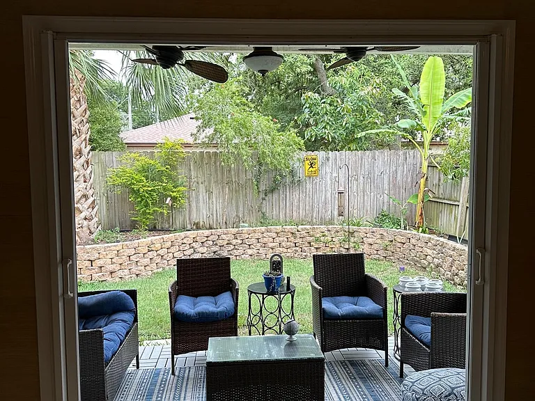 1137 Violet St — Photo 10
