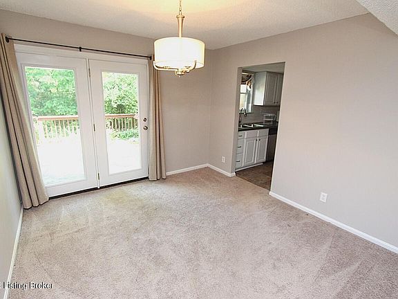 5th image of 3051 Wooded Way