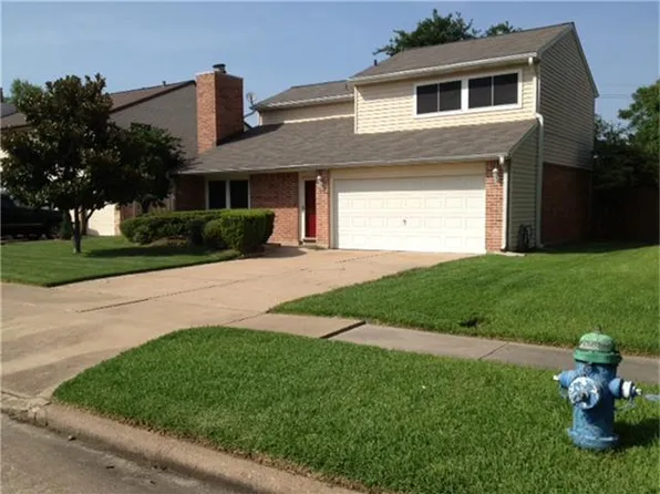 15219 Silverman St, Webster, TX 77598