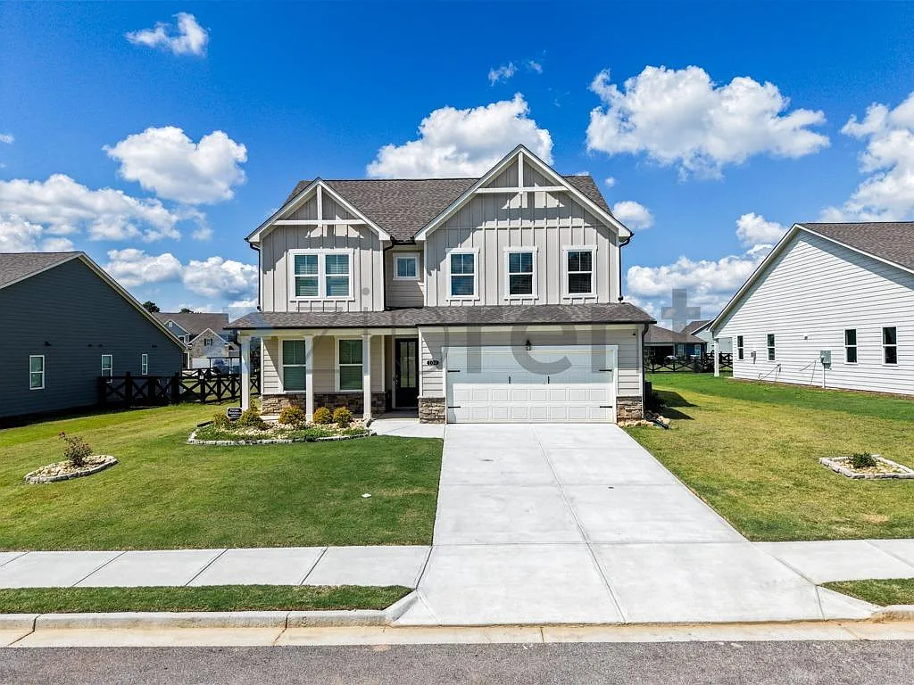 4 bed, 3.5 bath, 2506 sqft, $2,900 — Photo 1