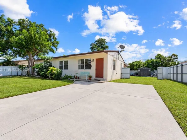3010 NW 158th St, Miami Gardens, FL 33054