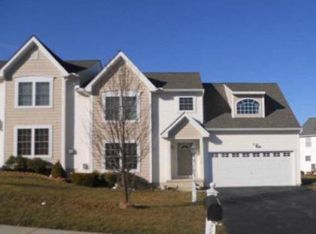 760 Danbury Dr, Red Lion, PA 17356