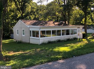 3626 2nd Ave, Edgewater, MD 21037