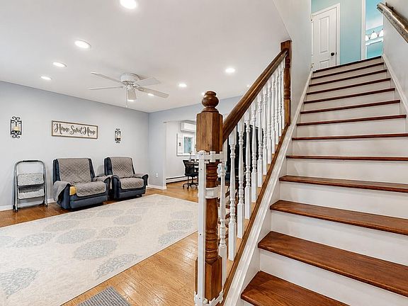 4th image of 131 Asbury Rd
