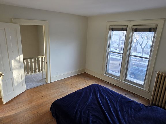 5th image of 621 6th St SE #2